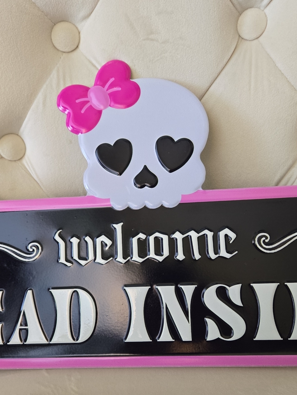 Michaels Halloween 2025 "Welcome Dead Inside" Skull Hanging Sign, NWT - Picture 4 of 10